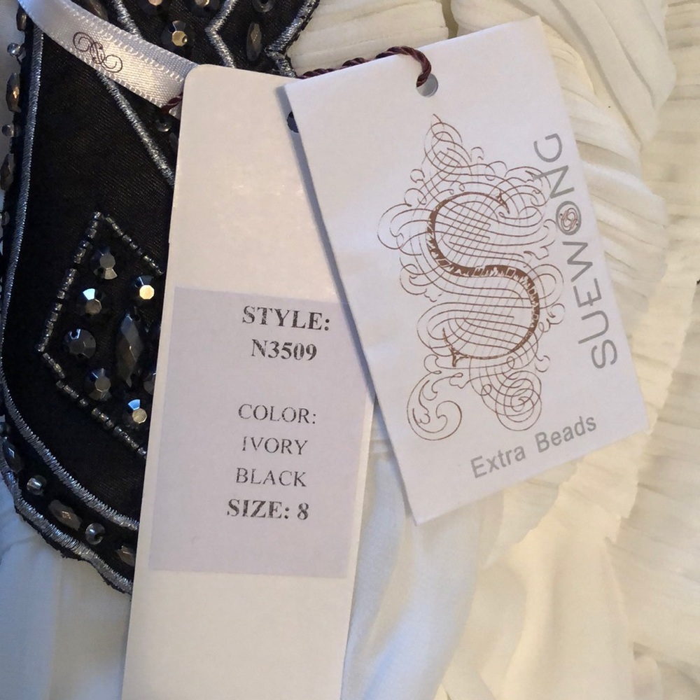 New beautiful maxi event dress , size 8